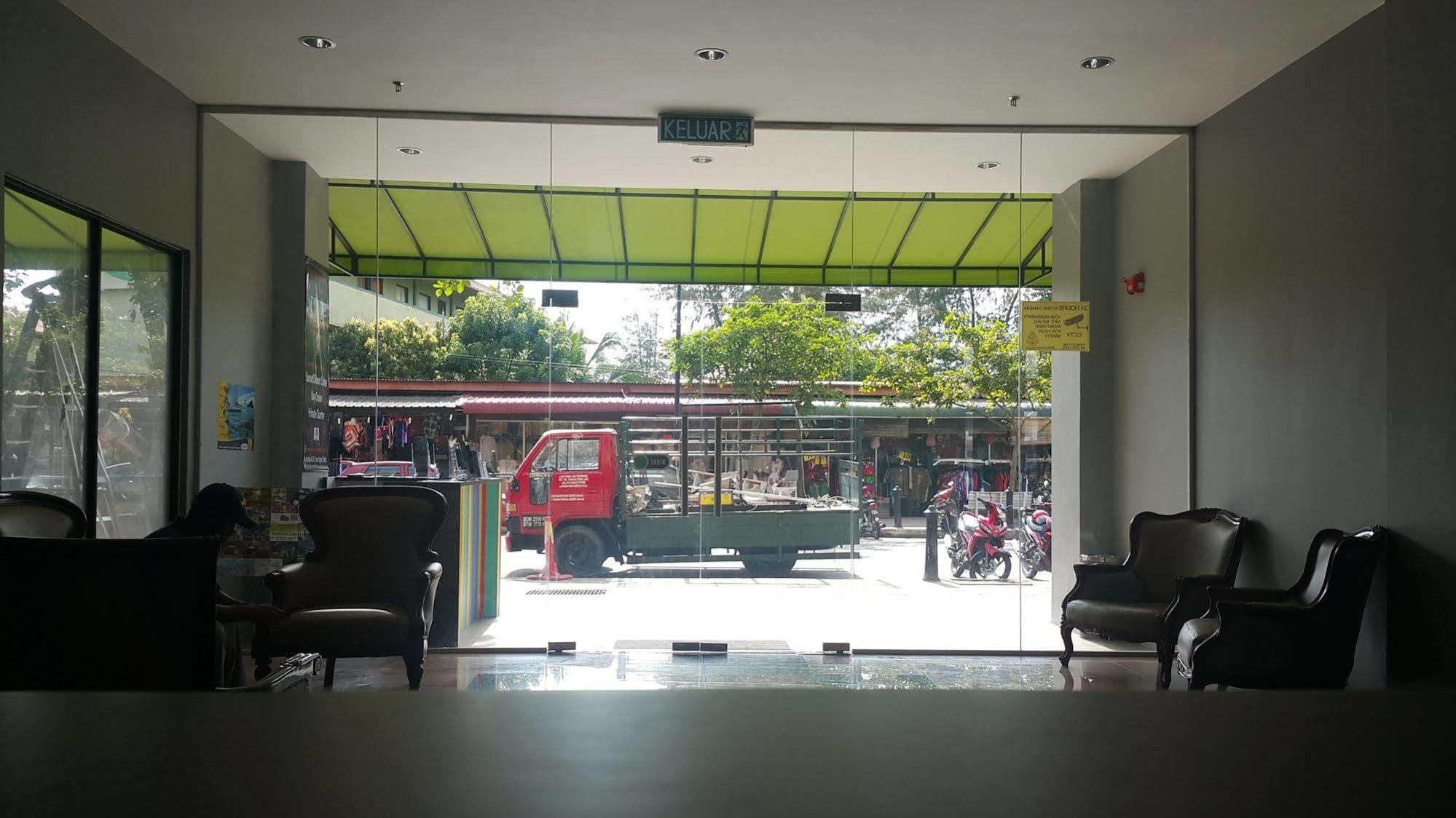 Langgura Baron Resort Pantai Cenang  Exterior foto